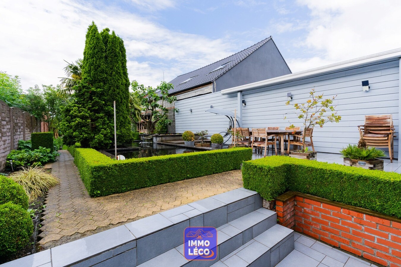 Maison de commerce avec habitation et jardin, RARE à la VENTE ! 