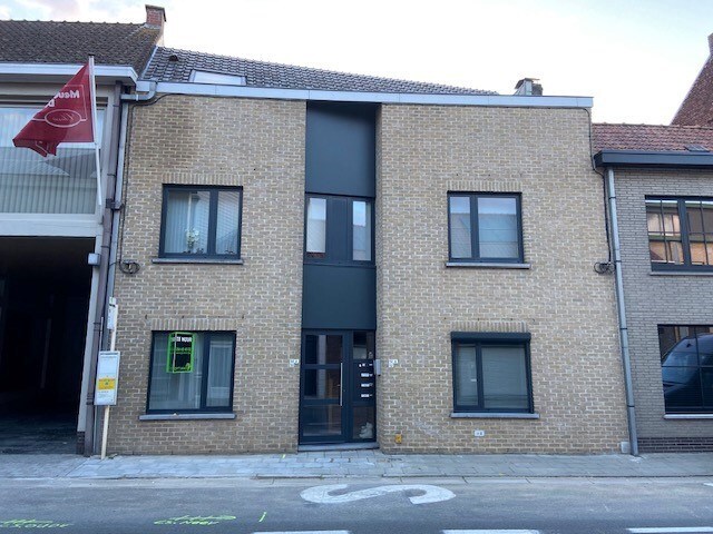 Te huur benedenwoning - Wakken