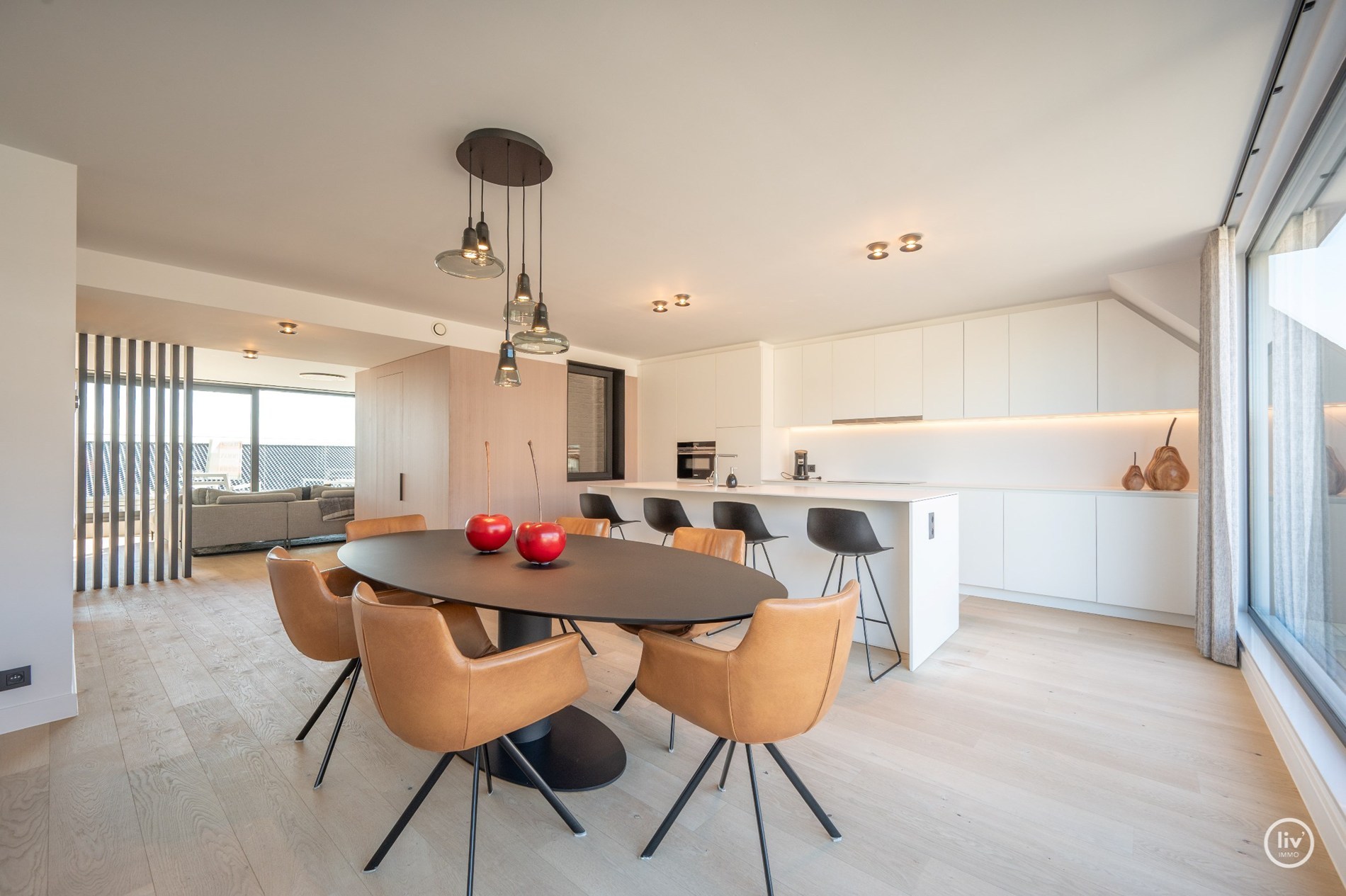 Élégant et récemment rénové duplex appartement au cœur de Knokke. 