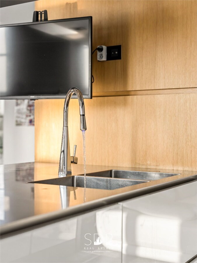 Prachtige villa in hoevestijl met bijgebouwen op 3.973m² 