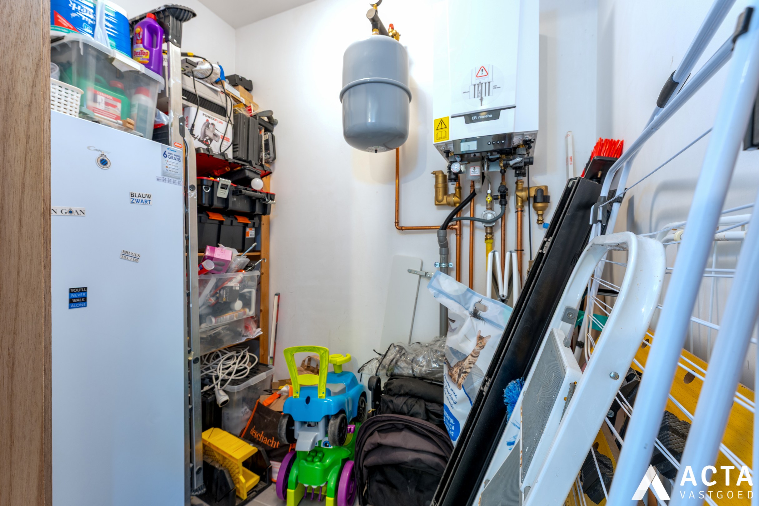 Recente energiezuinige woning met 3 slaapkamers en garage! 