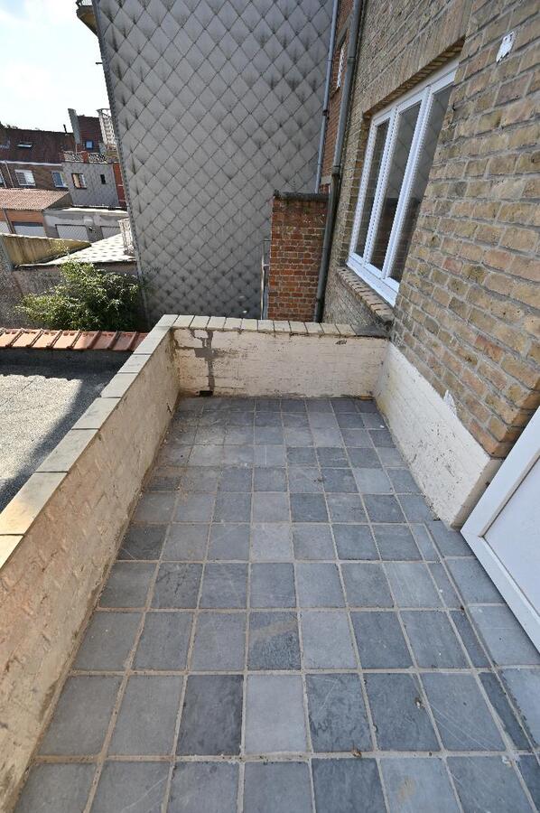 VOLLEDIG VERNIEUWD KNUS 2 SLAAPKAMER APPARTEMENT 