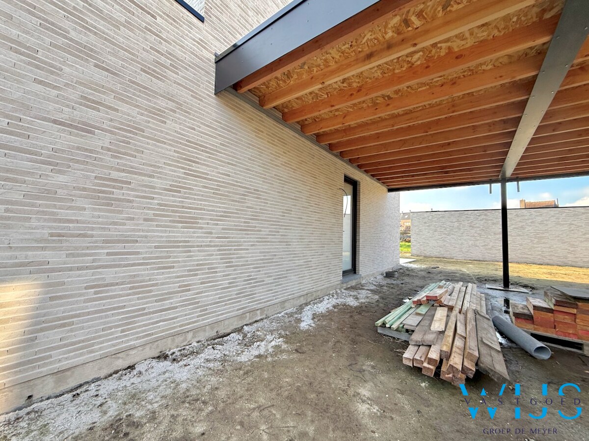 Nieuwbouw in aangename woonwijk te Oosteeklo ! 