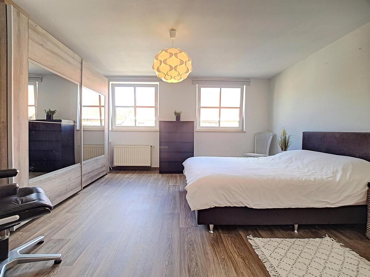 Zeer knappe gezinswoning met tuin, garage &amp; oprit - Lissewege 