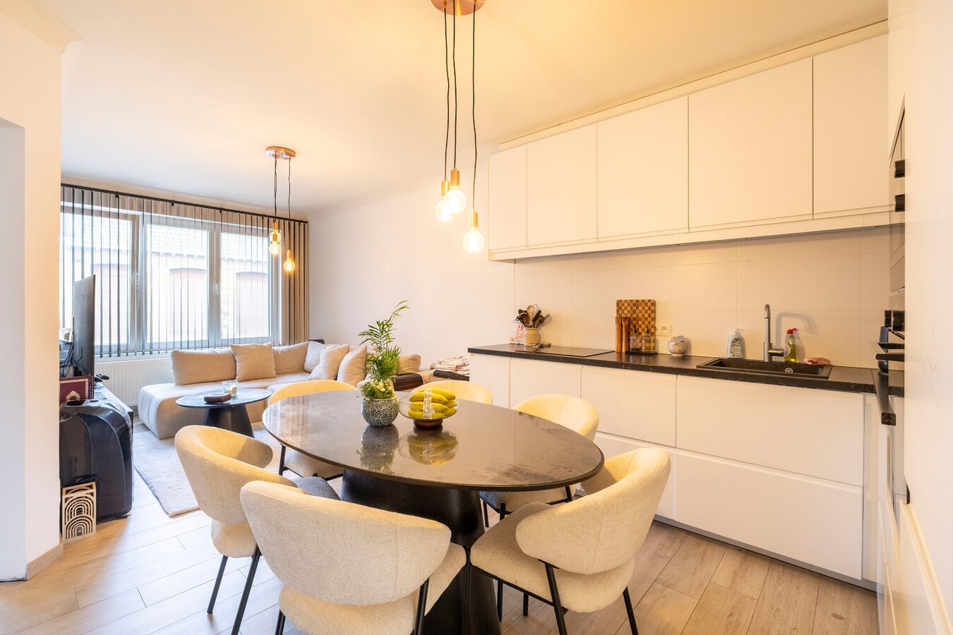 instapklaar appartement met 2 slpks - ideale locatie 
