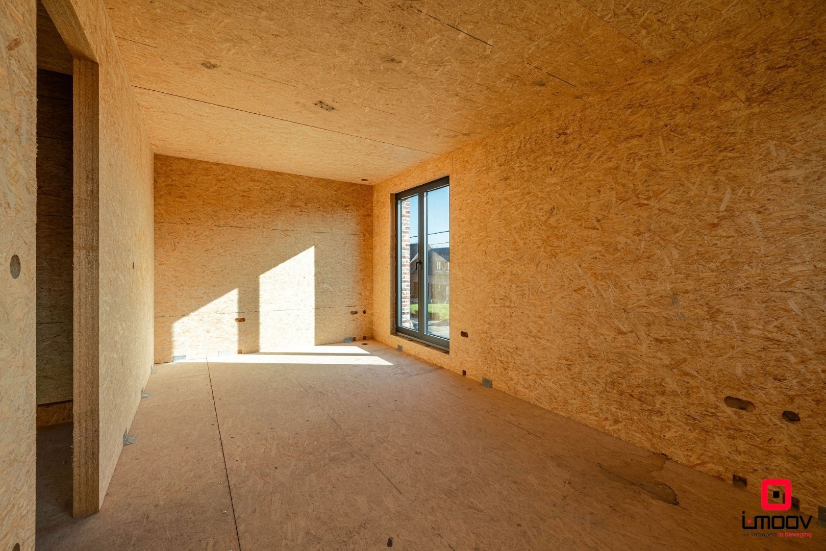 Exclusieve casco woning met 5 slaapkamers en royale tuin in Kruibeke, vlak bij Antwerpen 