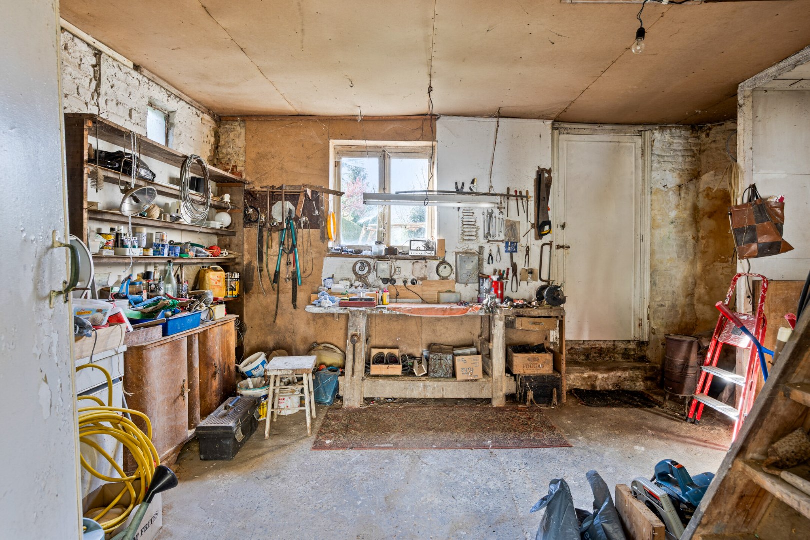 WONING met 3 kamers, garage en atelier 1640 SINT-GENESIUS-RODE 