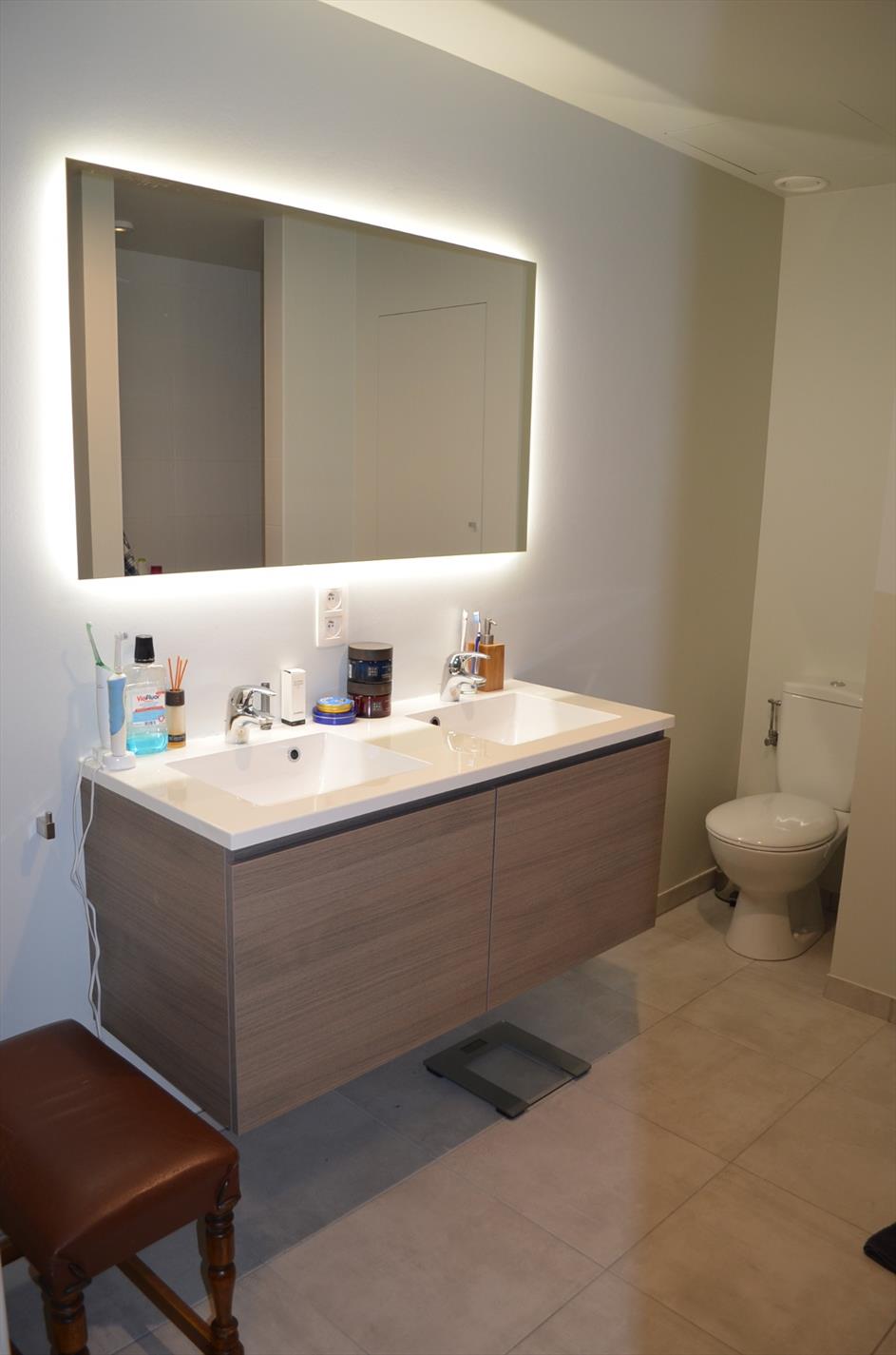 Nieuwbouw met 3 slaapkamers, 2 parkeerplaatsen te centrum Maldegem 