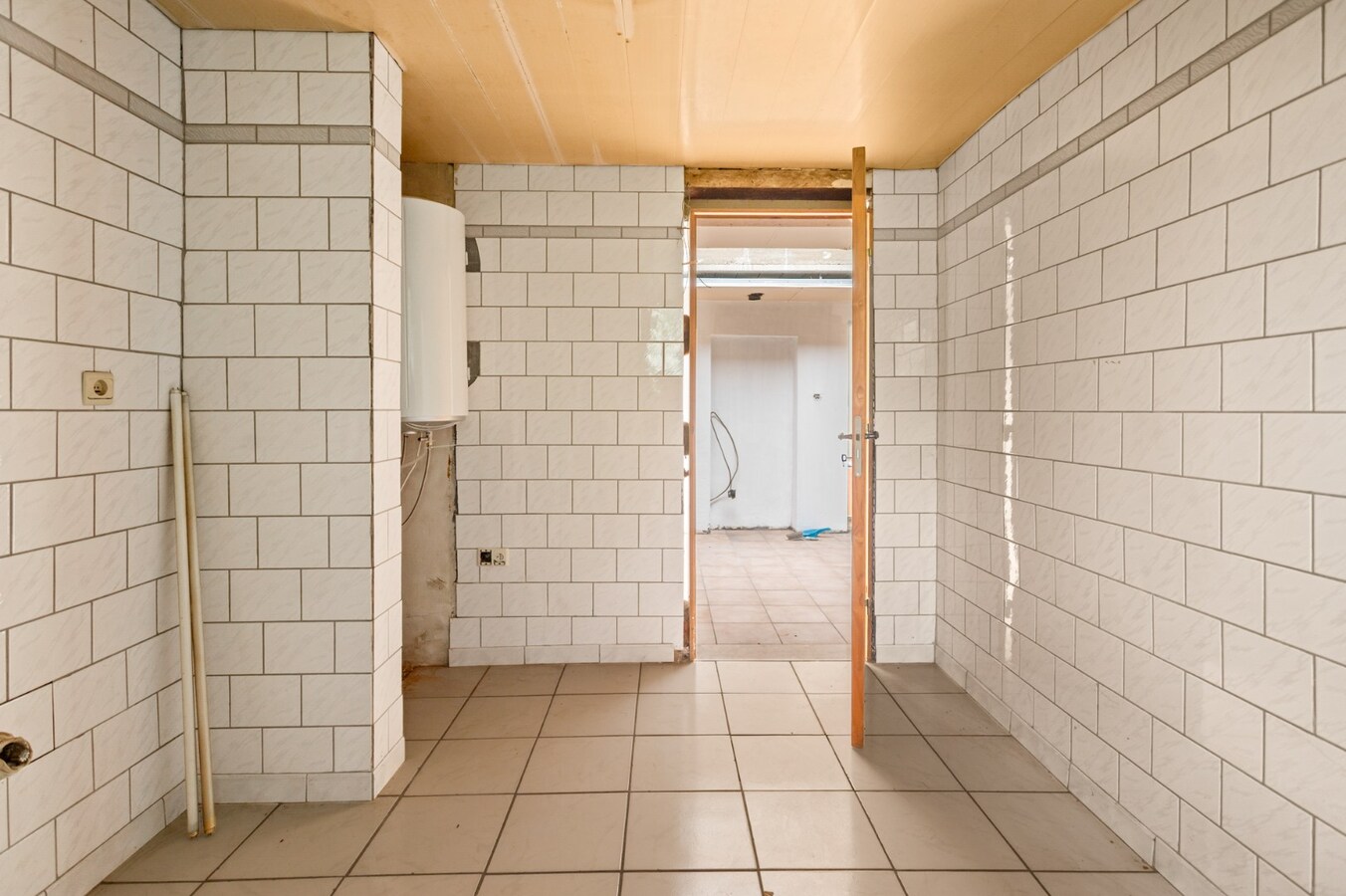 Te renoveren woning met 3 slpk en tuin te Boom! 