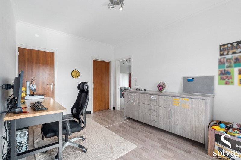 Prachtige open bebouwing met tuin, terras, garage en 4 slaapkamers in Lotenhulle 