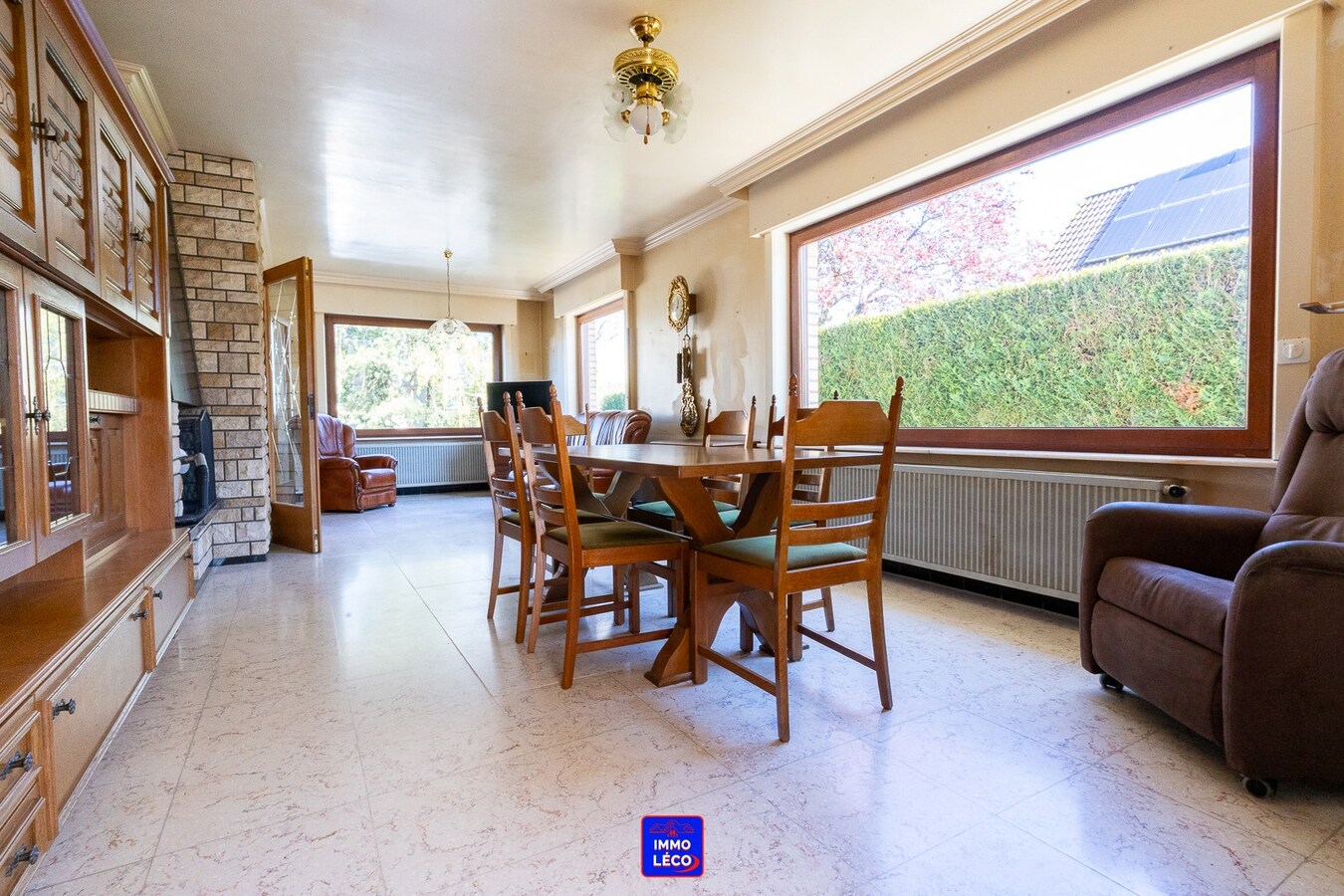 Villa "Plain-Pied" érigée sur 571m² avec garage, terrasse et jardin. 