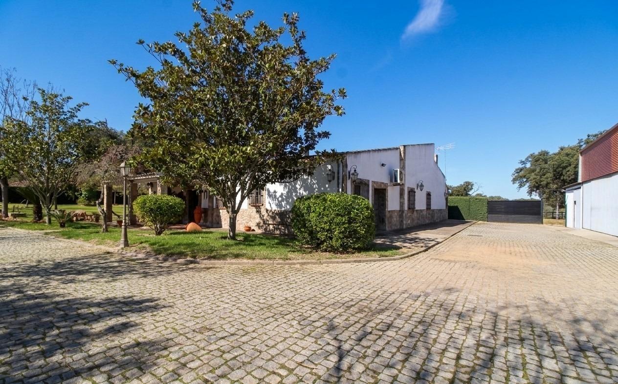 Villa te koop in Badajoz