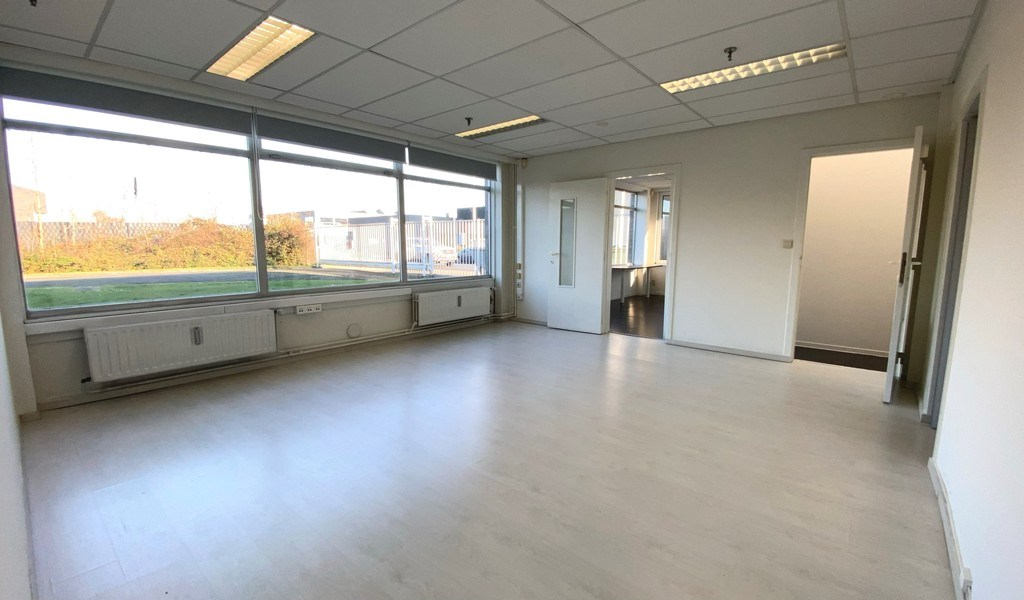 Budgetvriendelijk kantoor te huur vlakbij E40 in Wetteren