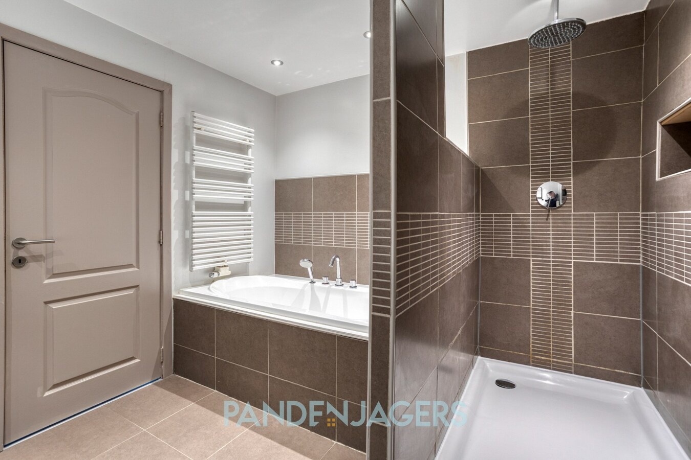 Gerenoveerde woning met 2 slaapkamers te Duffel 