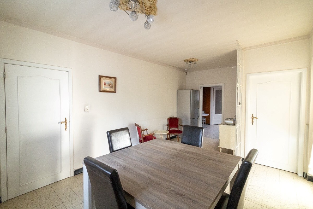 Ruime woning met veel mogelijkheden gelegen te Boekt 