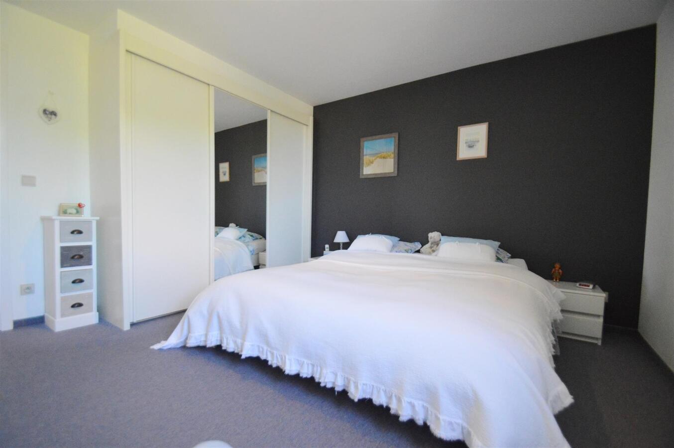 Gezinswoning met grote tuin, oprit &amp; garage - Ramskapelle 