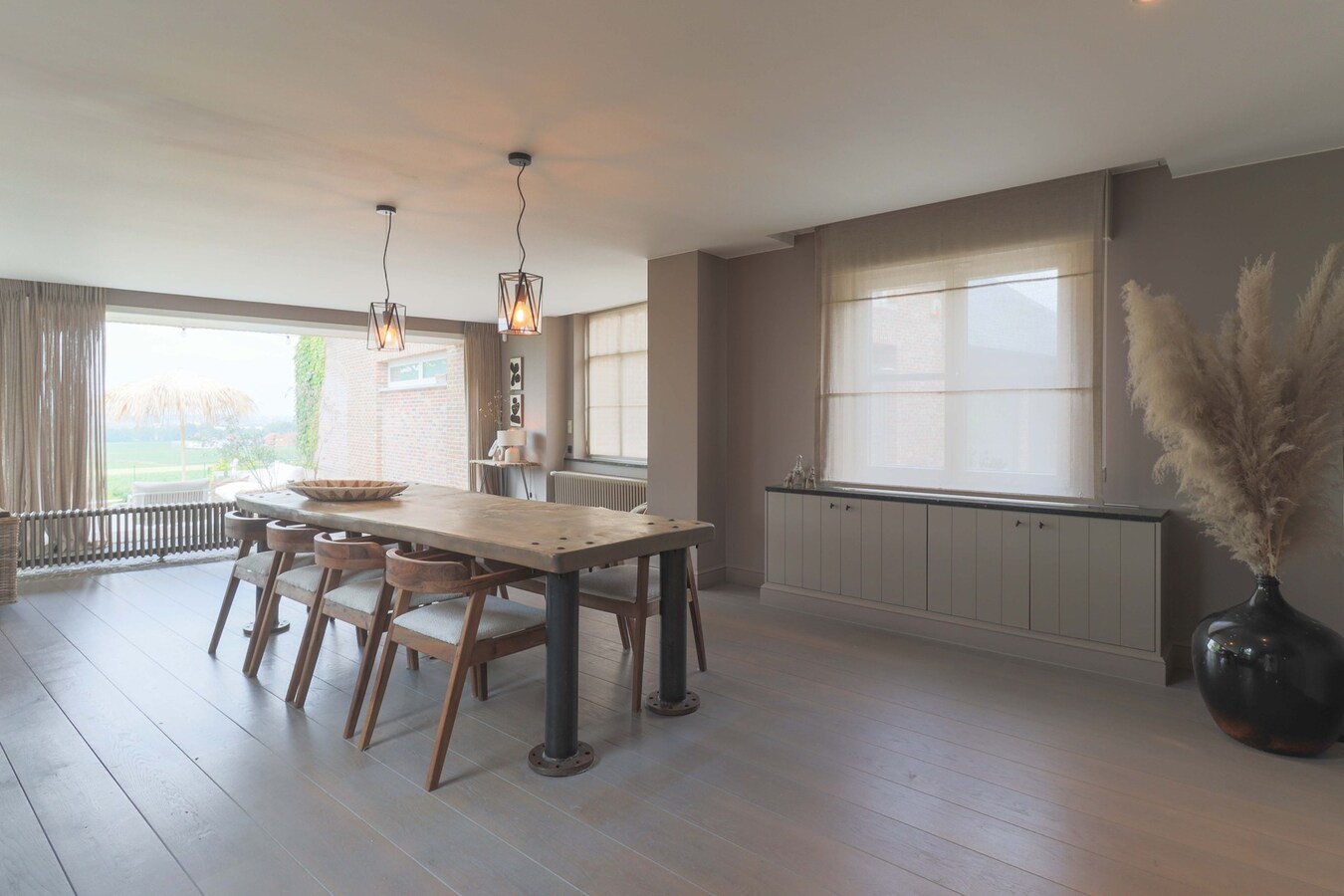 Unieke Villa te Moorslede met 5 slaapkamers op 726m² ! 