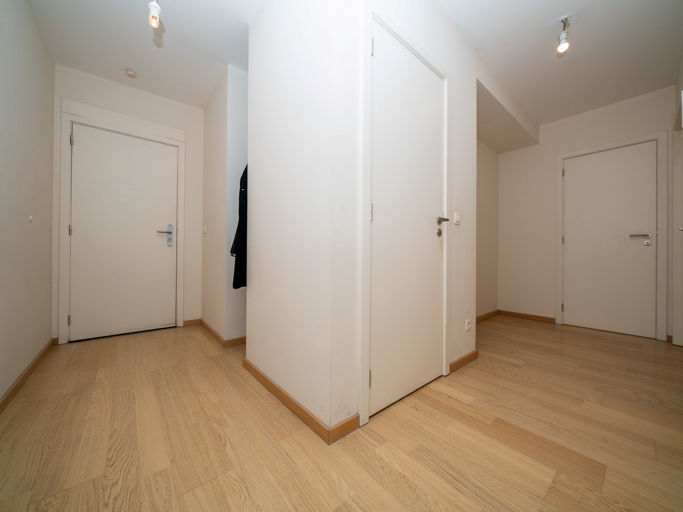 Recent 1-kamer appartement met terras, staanplaats, kelder 