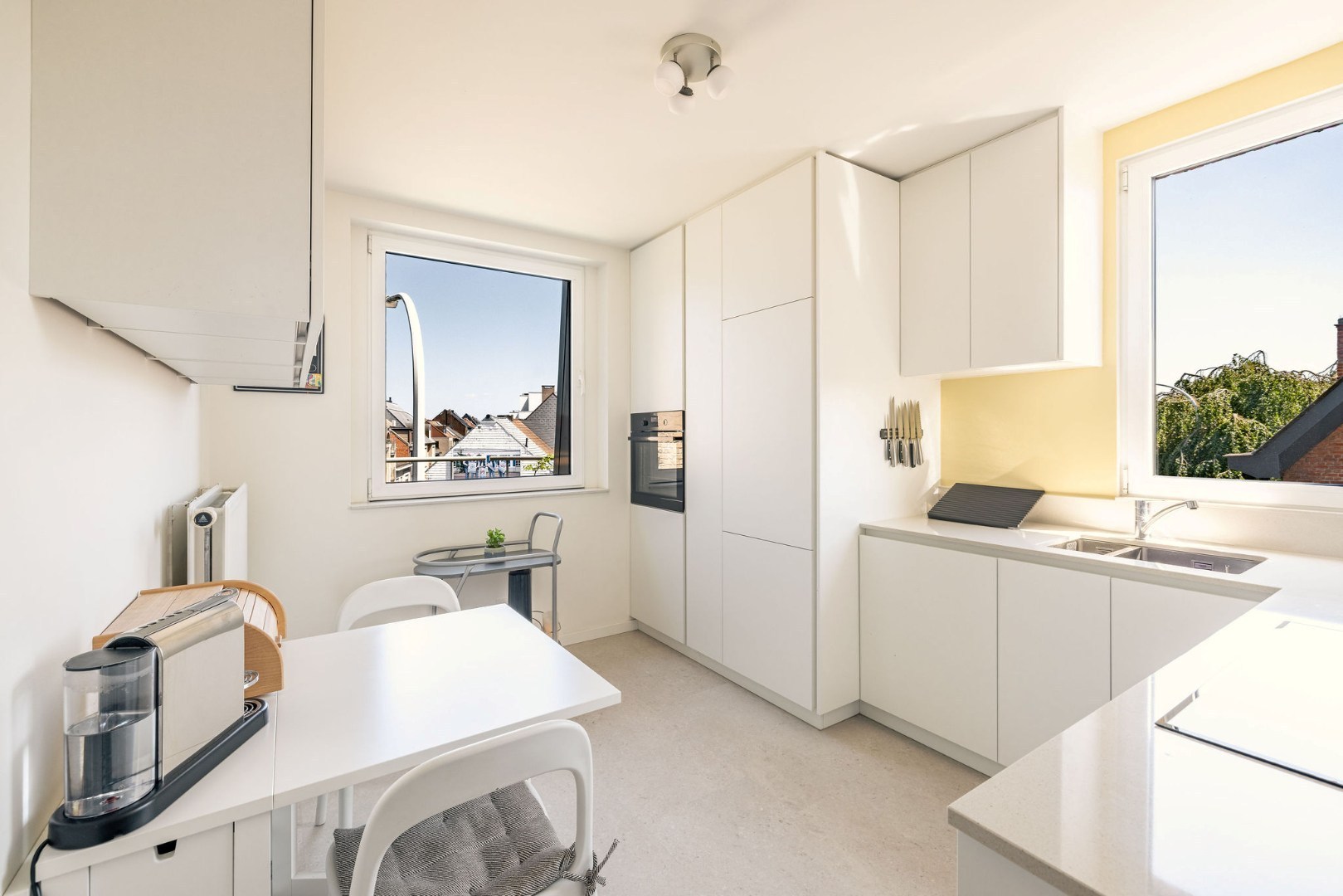 Ruim appartement met twee terrassen te Aalst 