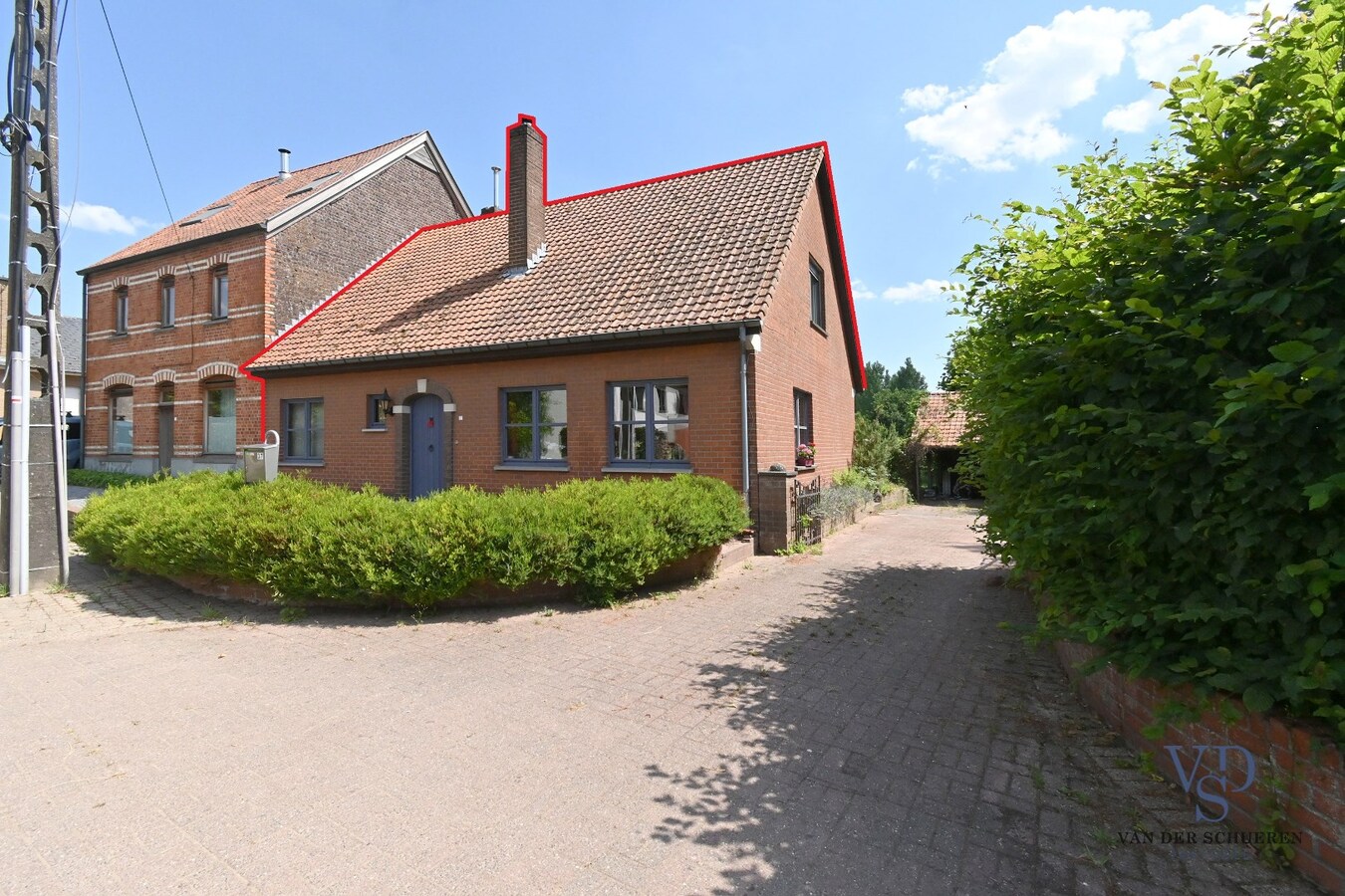 Halfopen woning in het groene Dikkelvenne 