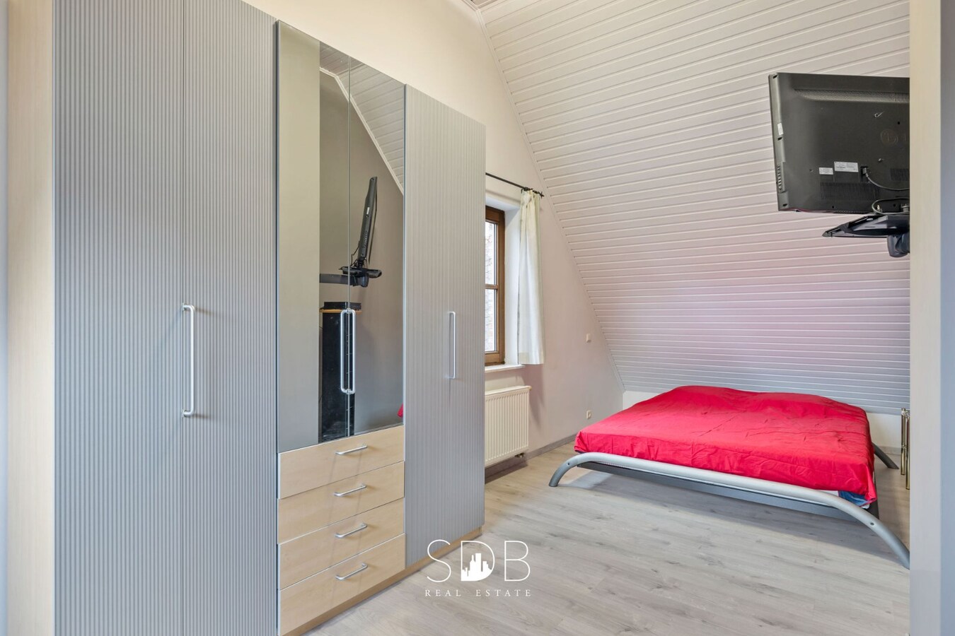 Prachtige landelijke woning met gezinstuin op 1.668m². 