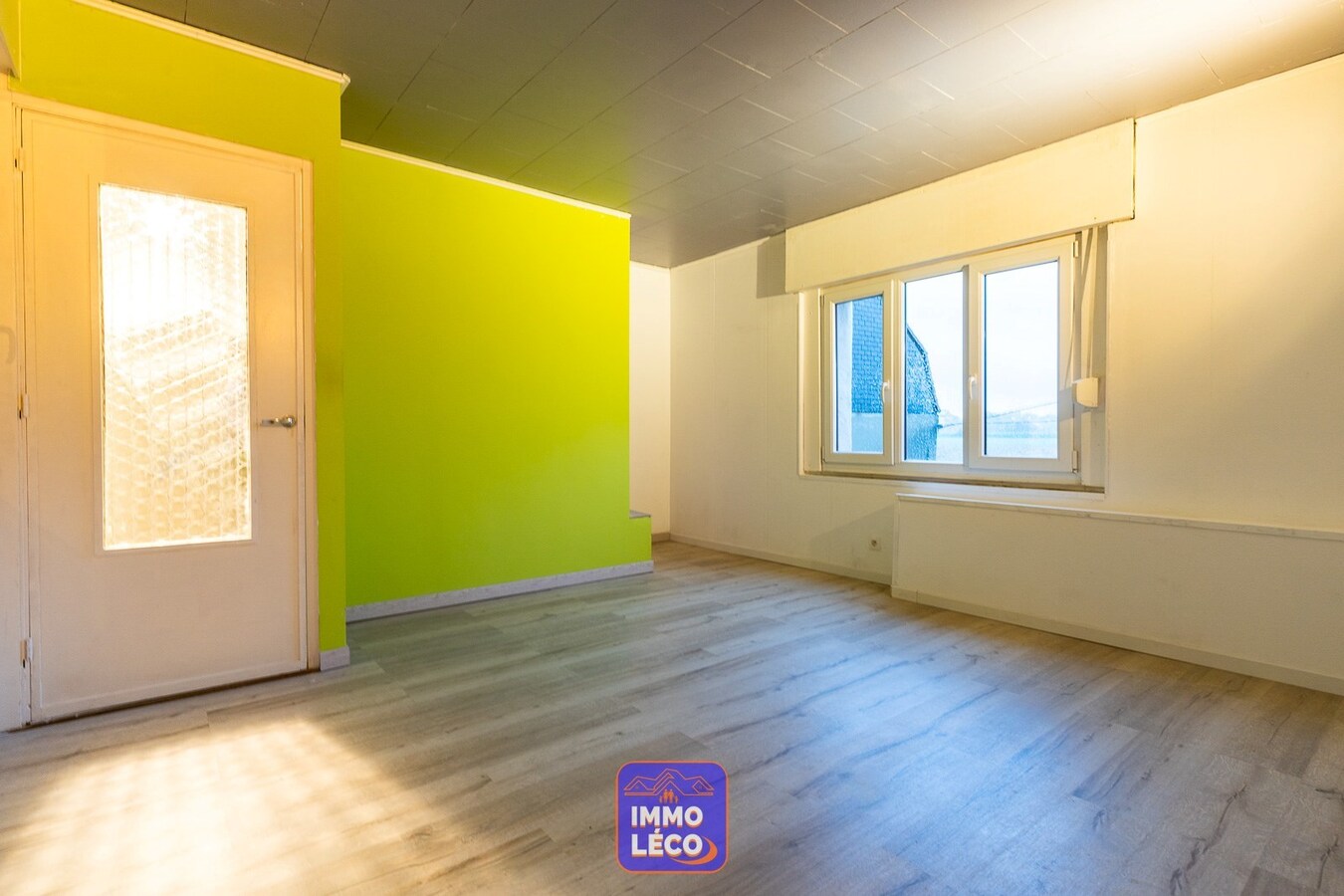 Maison 1 chambre avec jardin, carport et parking, au calme 