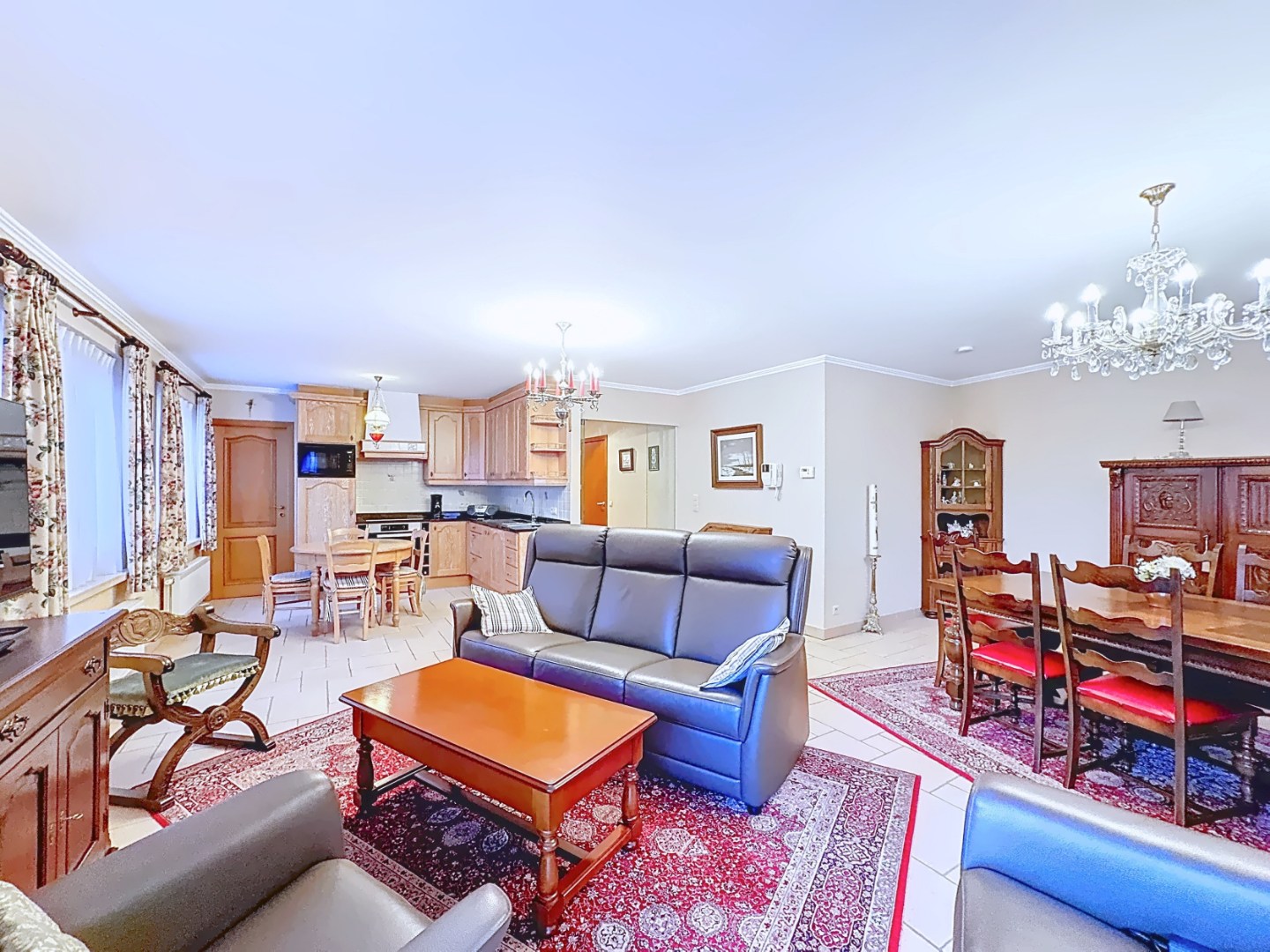 Centraal gelegen en ruim appartement 