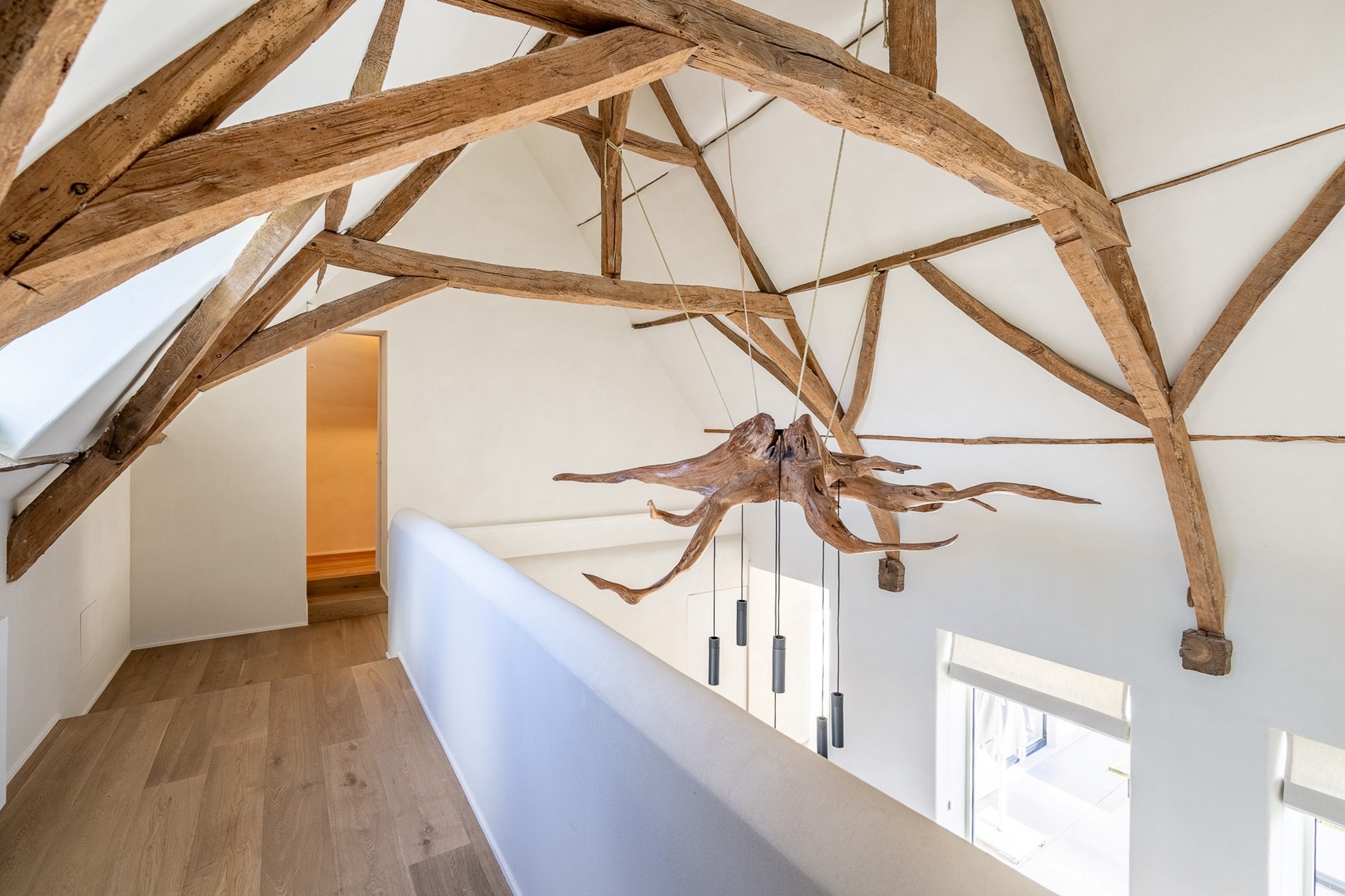 OPENDEURDAG Zaterdag 02/05 - 10u30 - 12u30 (Pereboomstraat 1 te Damme) : Uitzonderlijk gerenoveerde Hoeve met bijhuis op een domein van 1,5 hectare 