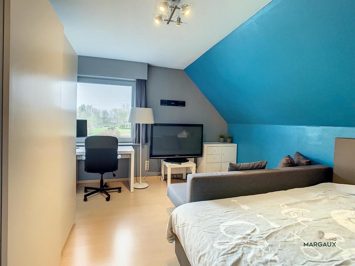 Rustig gelegen vrijstaande villa met grote tuin 