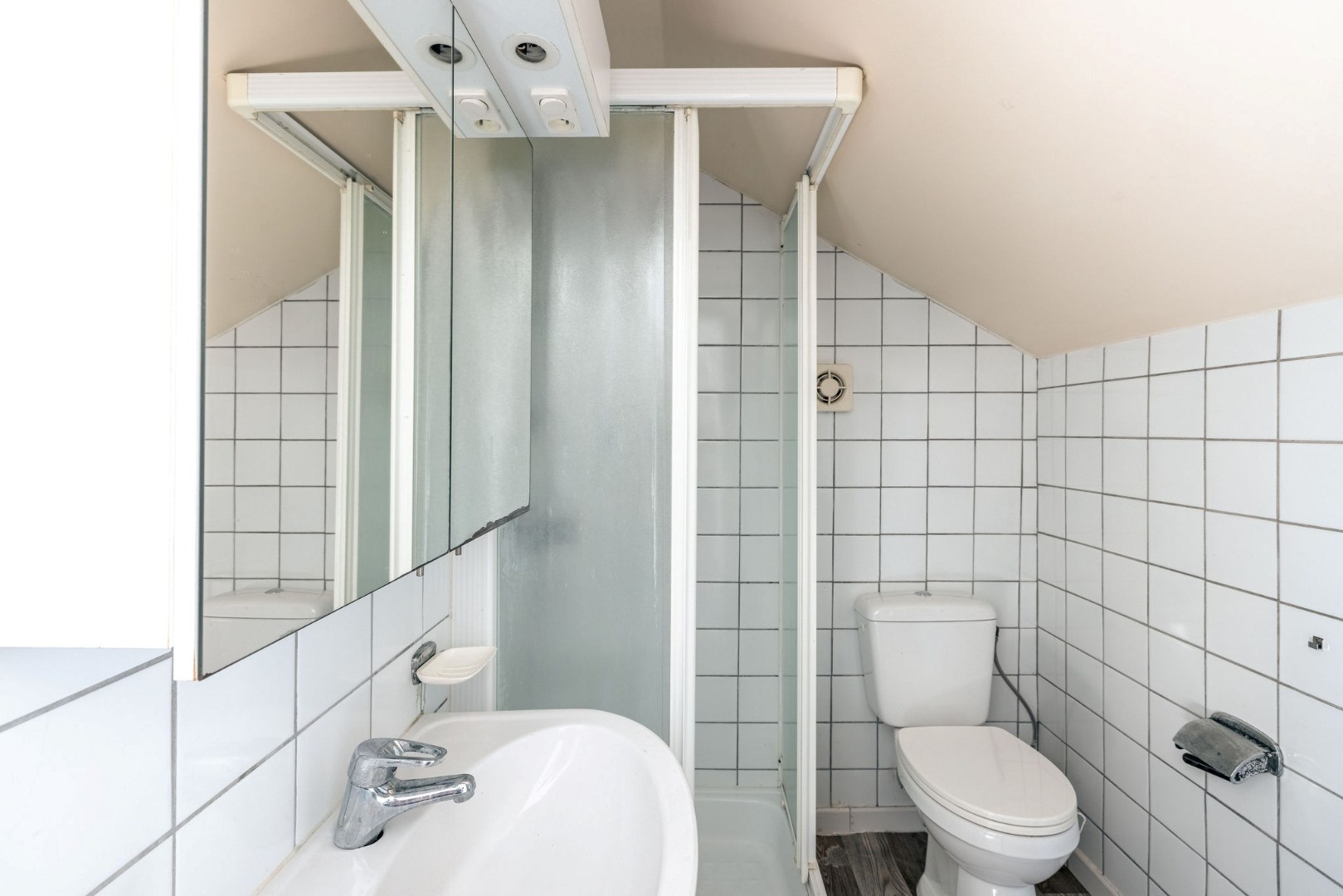 Lichtrijke studio met parkzicht te Sint-Amandsberg 