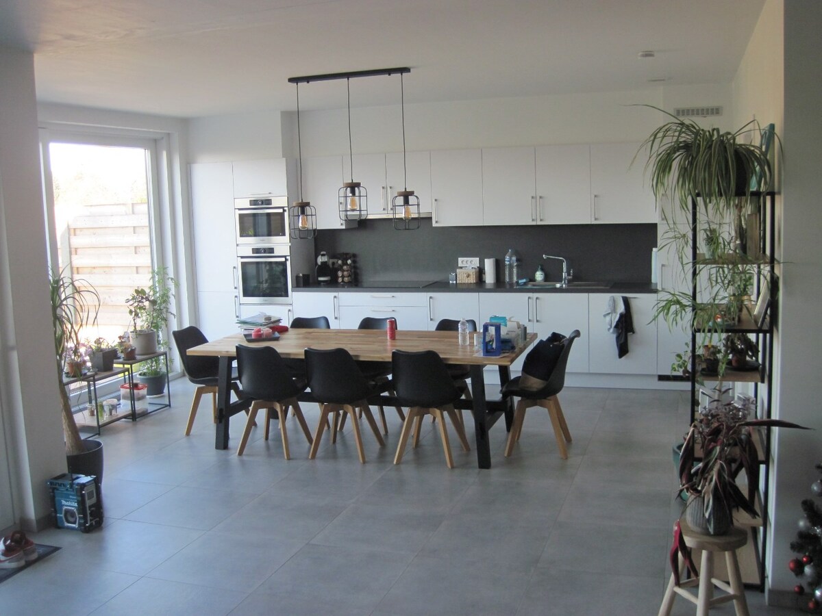 Energiezuinige, ruime nieuwbouw. 