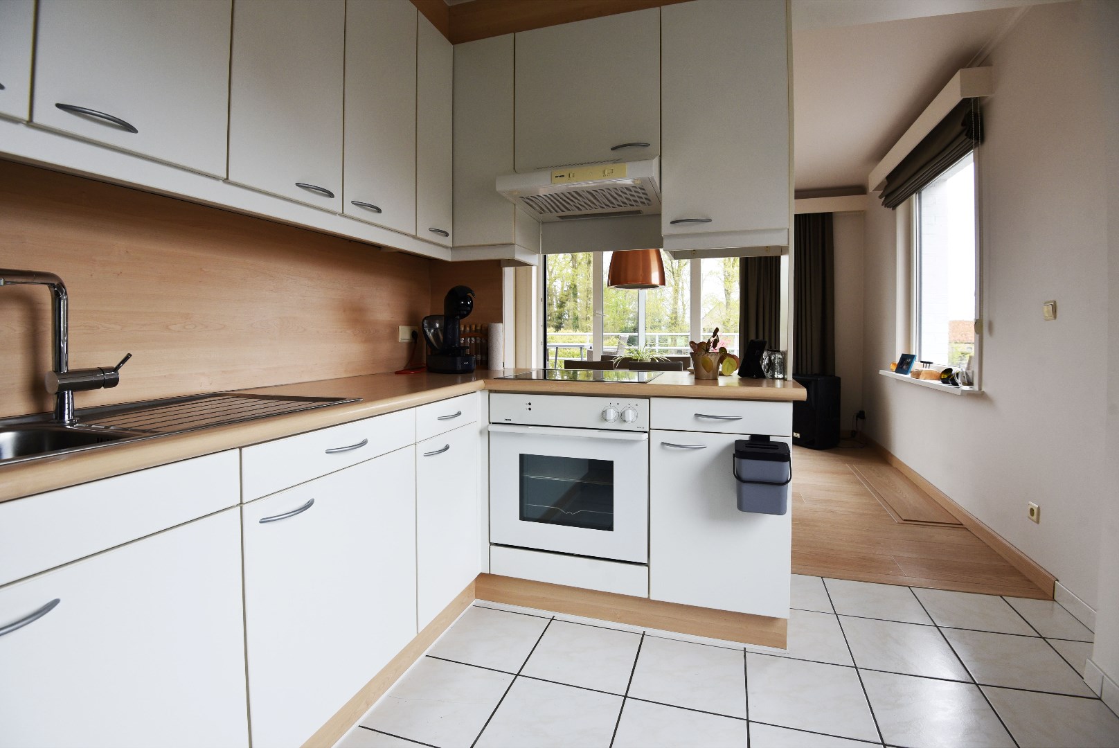 Energiezuinig app. 82m² met 2 slpks, zonnig terras en garage te Adegem 