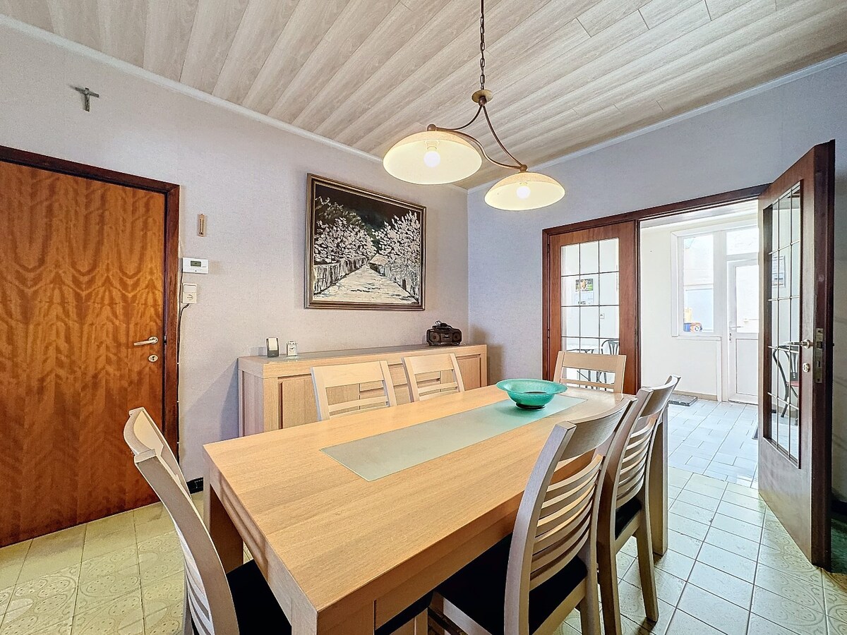 Centraal gelegen, instapklare woning met tuin te Lembeek 