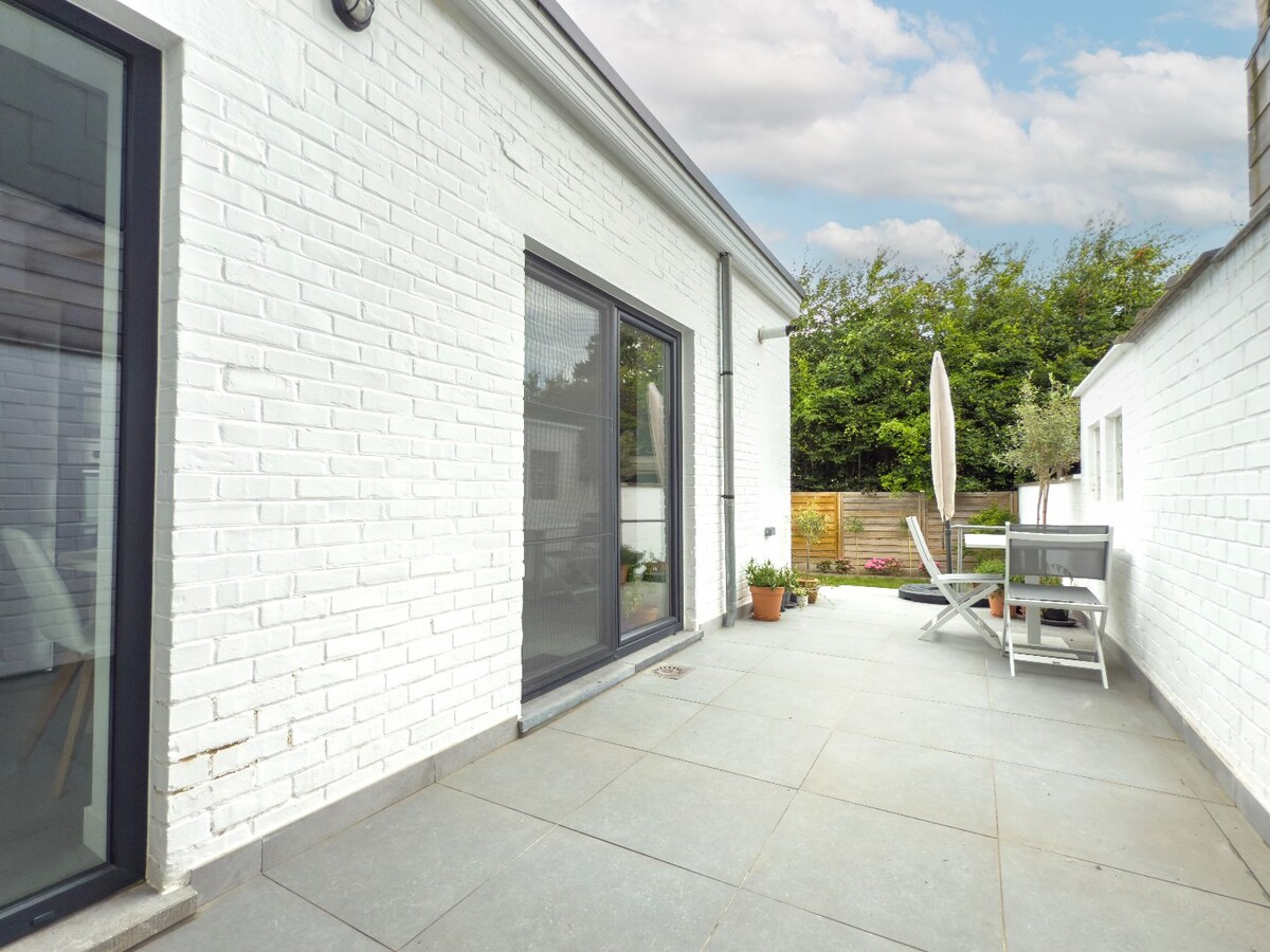 Energiezuinige en ruime stadswoning met tuin te Bevegem 