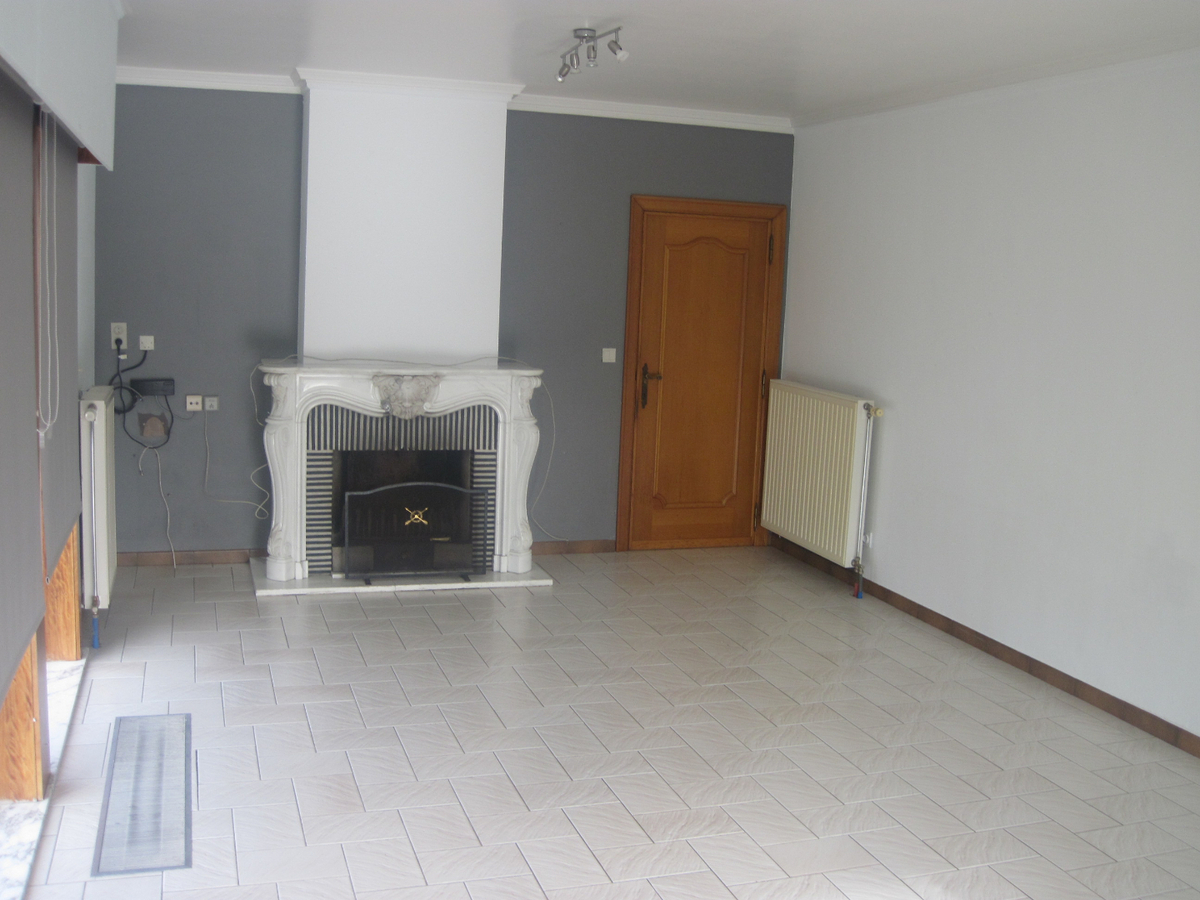 Degelijke gelijkvloerse woning. 