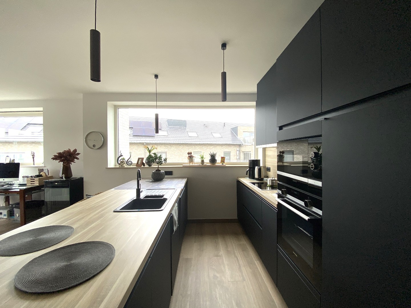 Hedendaags appartement met 2 grote terrassen op centrale ligging! 