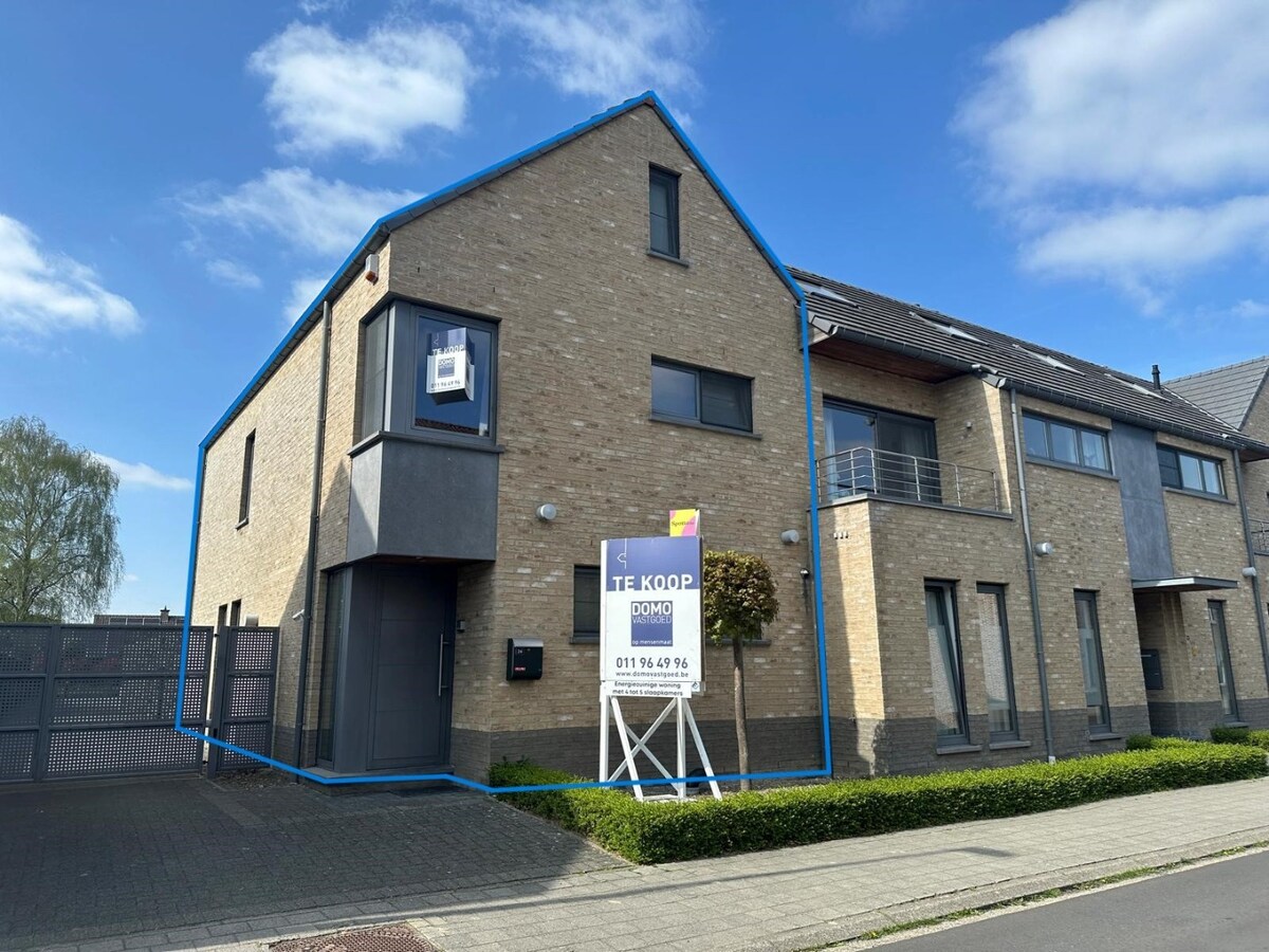 Instapklare en zeer ruime woning te Kuringen. 