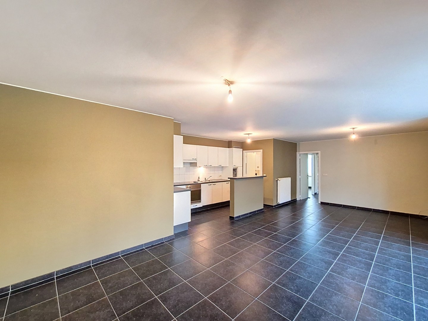 Appartement met 2 slpks en garage 