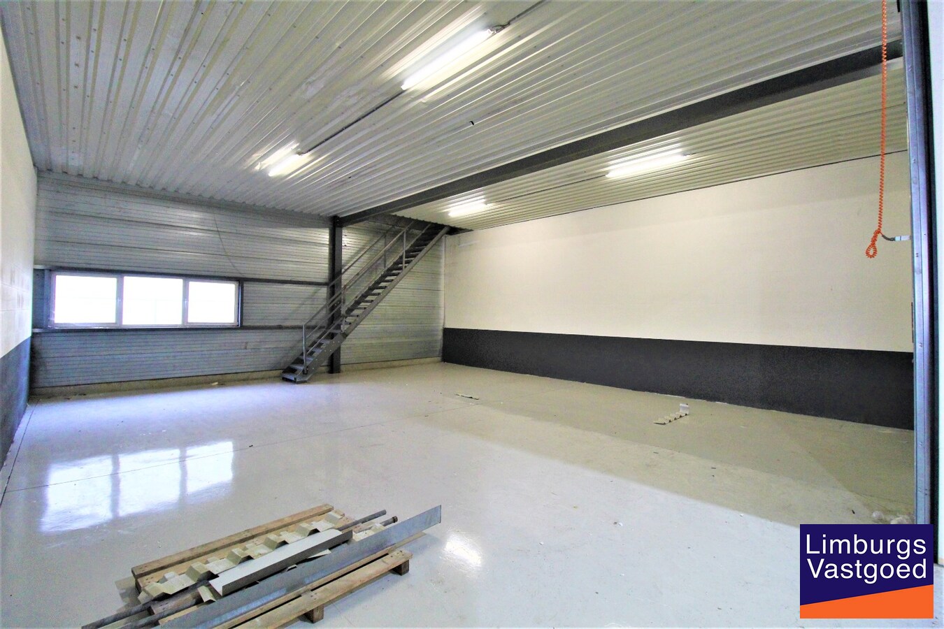 DE BEER - KMO UNITS - v.a. 110 m² tot 478 m² - Nabij E 313 