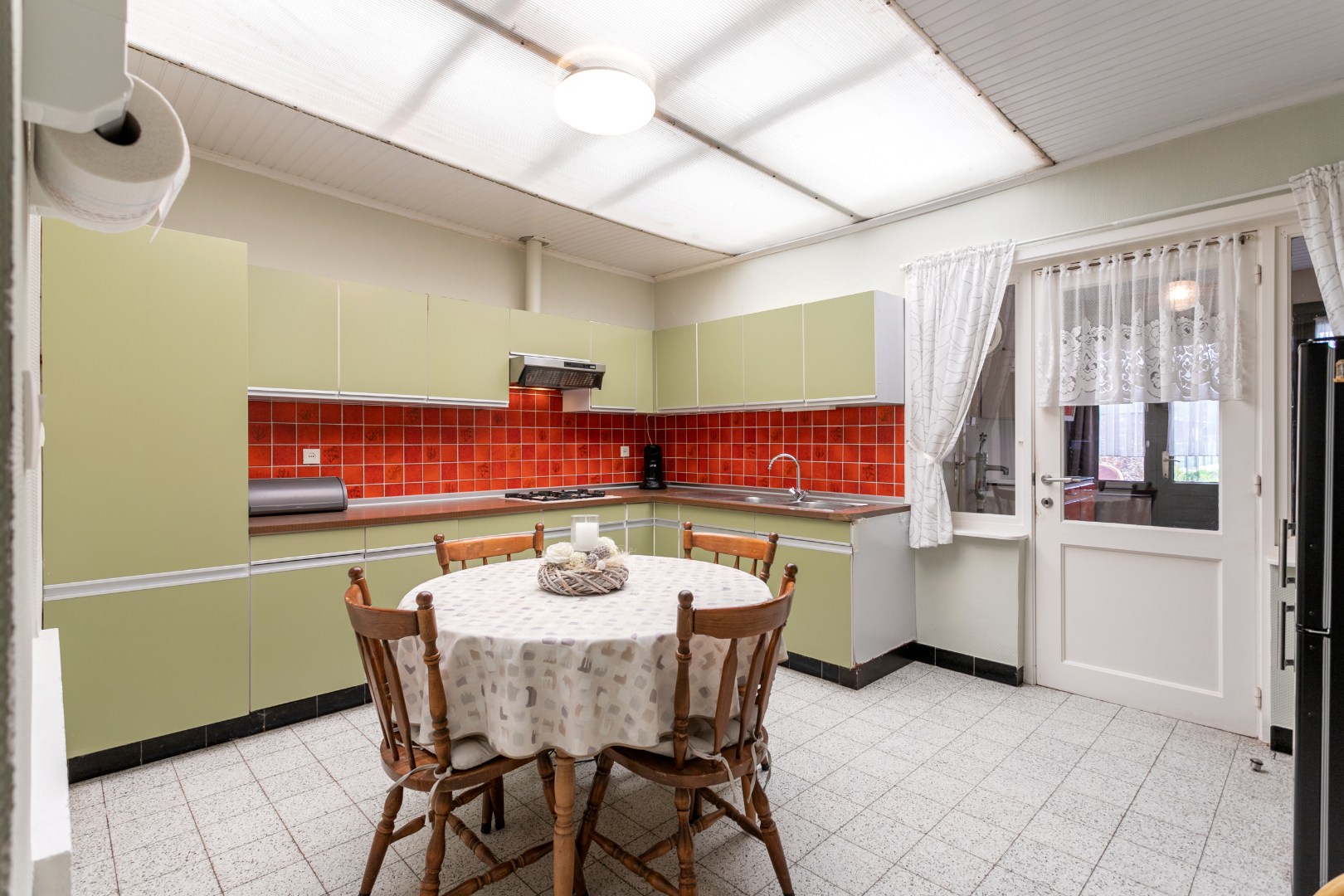 Te renoveren woning met 3 slpk te Buizingen 
