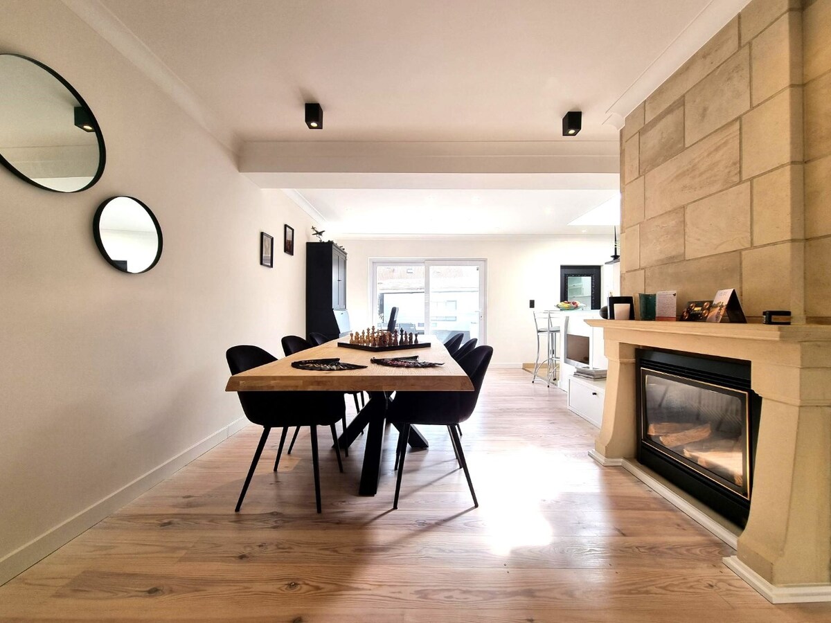 Zeer aangename woning met dubbele parking en mooi terras te Heist 