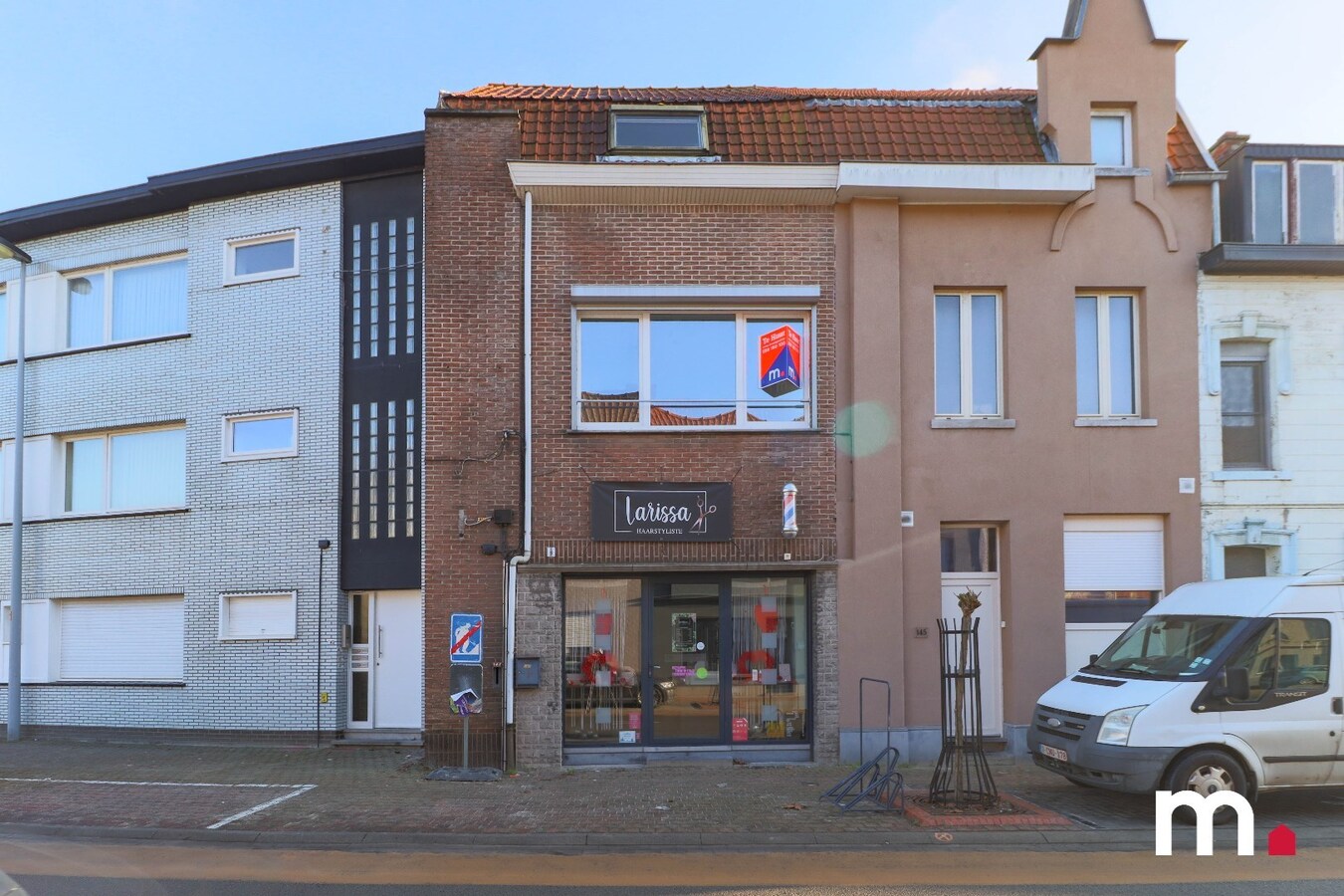 Ruim gerenoveerd appartement op een goede ligging voorzien van alle comfort ! 