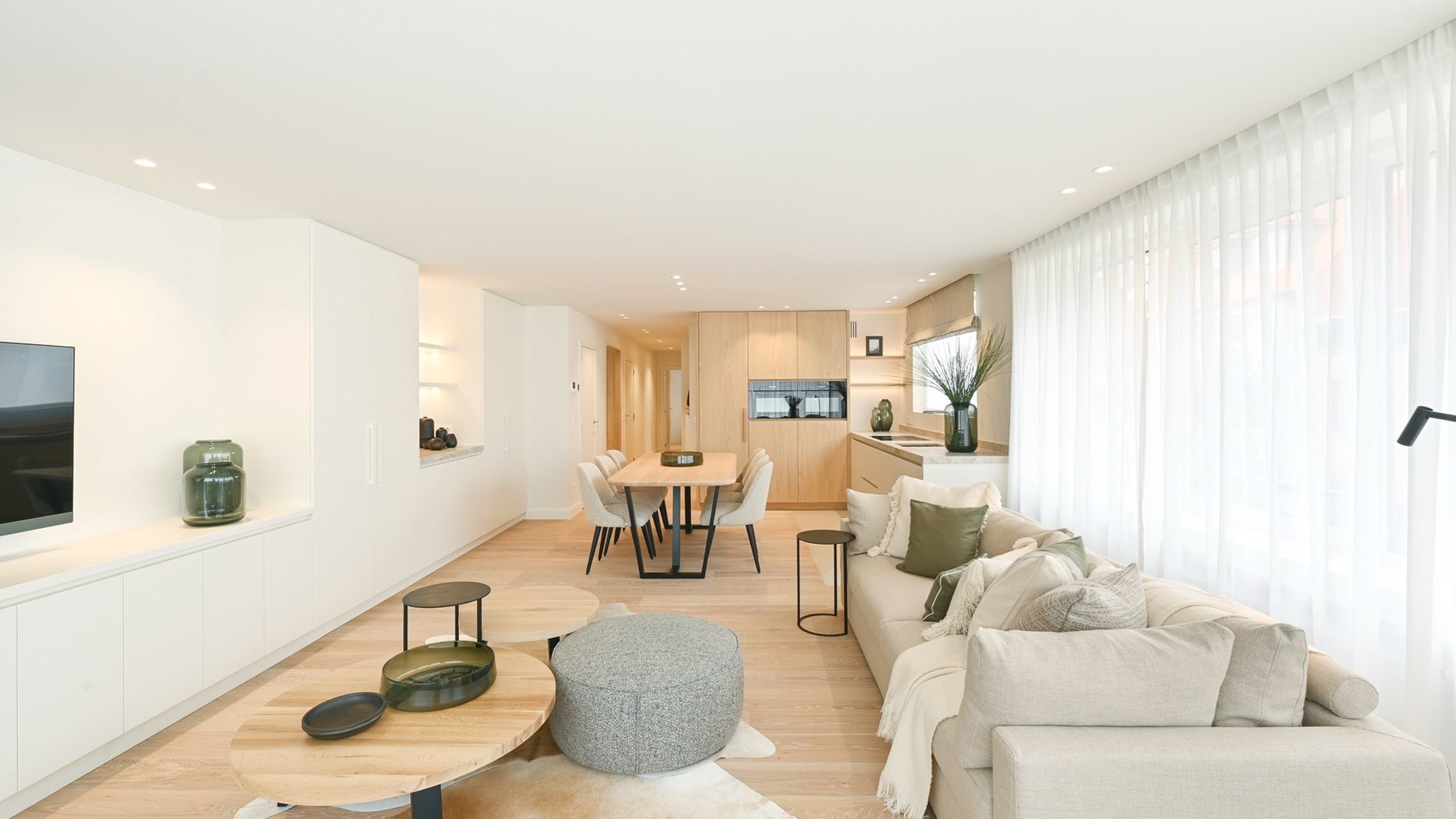 Magnifique appartement d'angle avec 3 chambres à coucher situé idéalement au milieu de l'avenue Lippens à Knokke. 