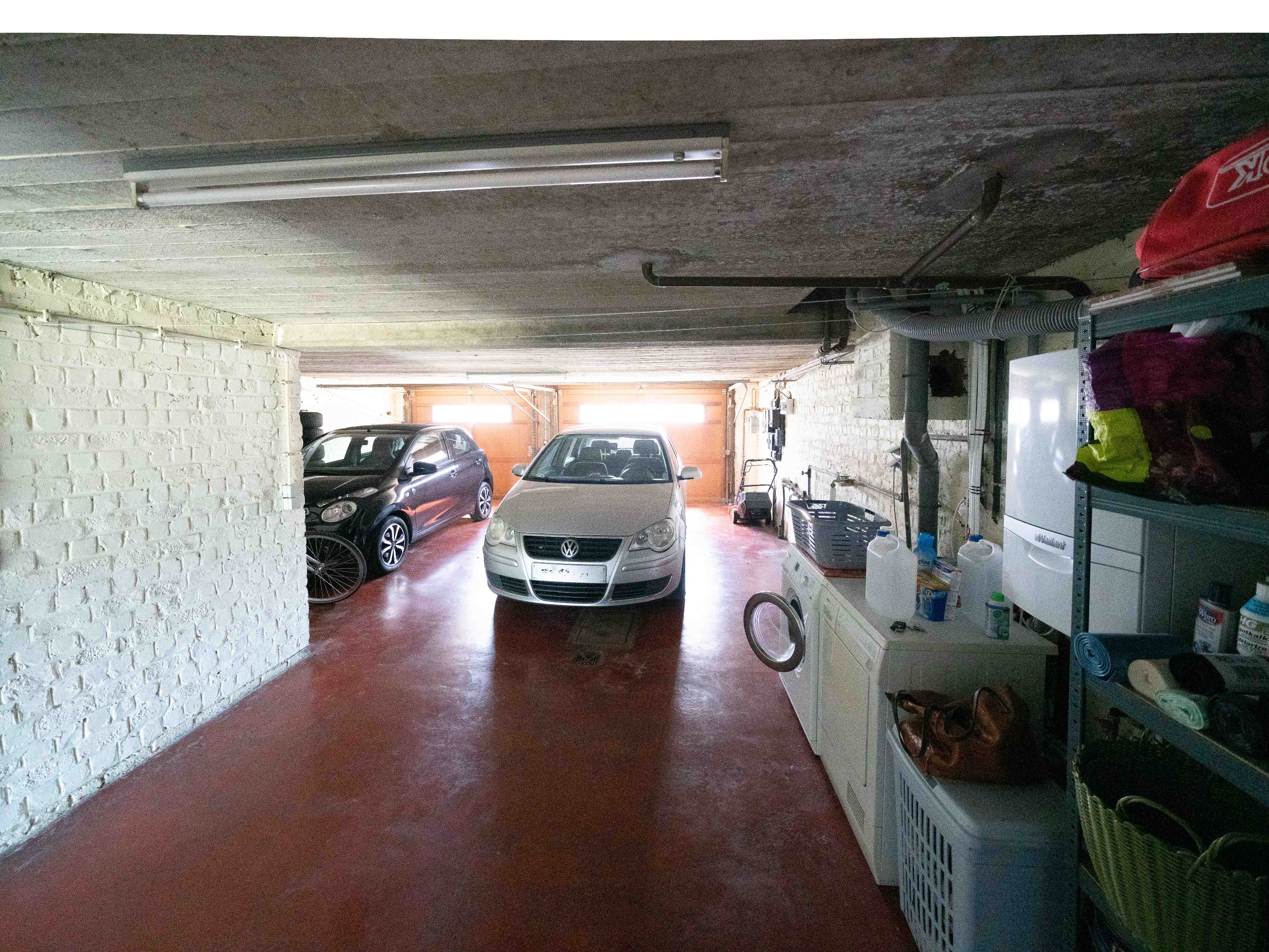 Maison (kangourou) très spacieuse avec jardin et double garage 