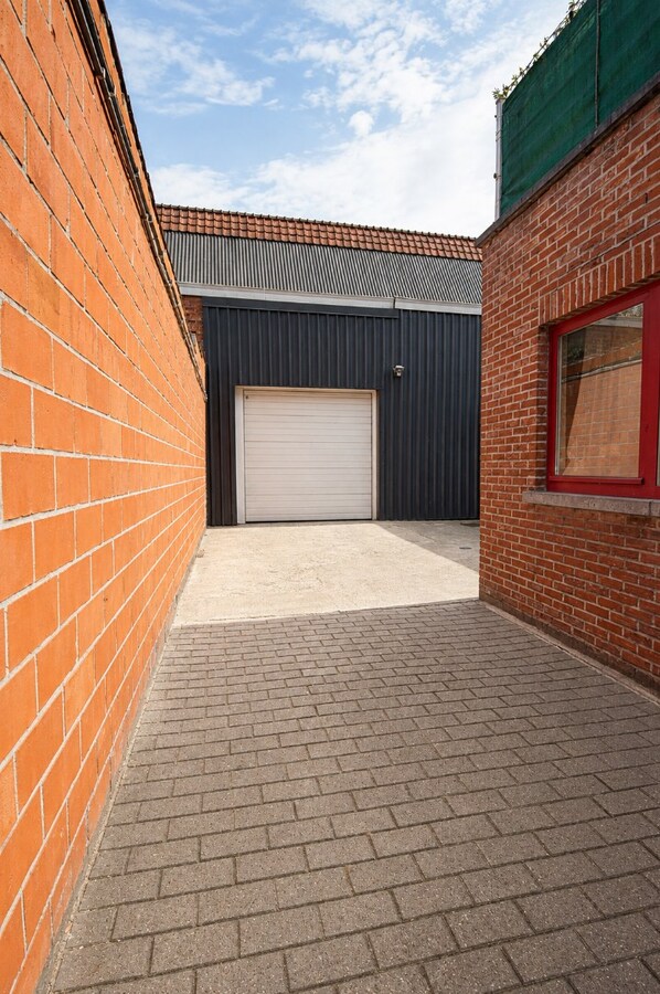 Te koop: Lichtrijk 2-slaapkamerappartement met dubbel terras en EPC-label B in hartje Sint-Niklaas! 