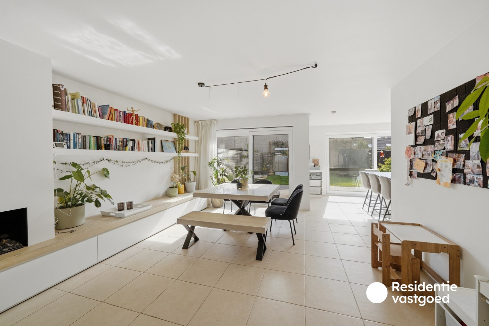 Instapklare woning te koop met garage en tuin! 
