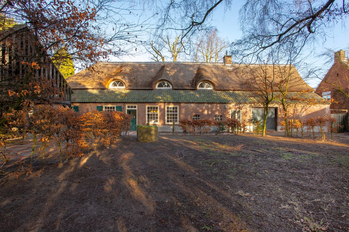 Imposante herenboerderij gelegen in het hart van Hoogeloon. 