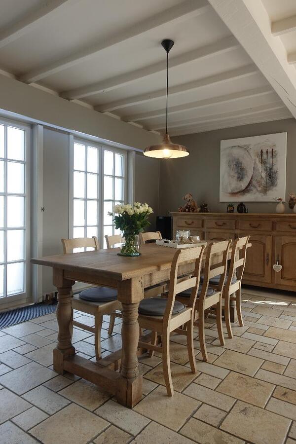 Prachtige villa in bungalowstijl op uitstekende locatie 