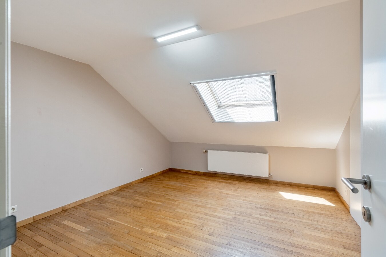 Verrassend ruim triplexappartement - B-label - 4 slpk  en aagename buitenbeleving. 
