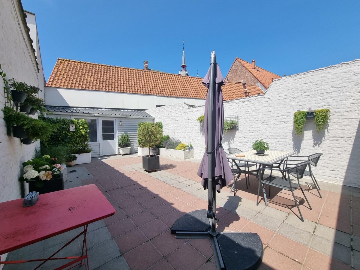 Mooie, karaktervolle &amp; centraal gelegen gezinswoning te Heist 